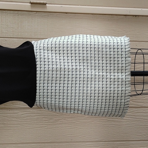 New York  Co Boucle ivory Black Short Skirt with fringe Sz 8 - Picture 2 of 11